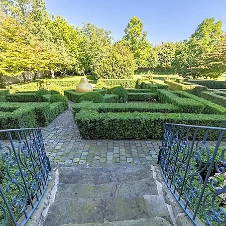 Chateau De Berg *